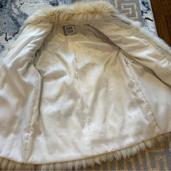 Elegant White and Gray Saga Fox Fur Coat jacket - Picture 9 of 17